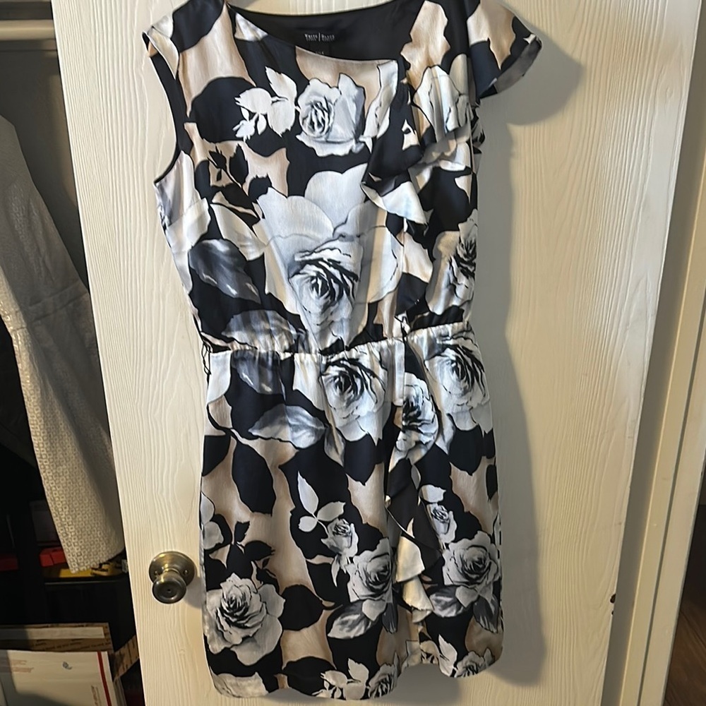 White House Black Market silk dress size 6 EUC
